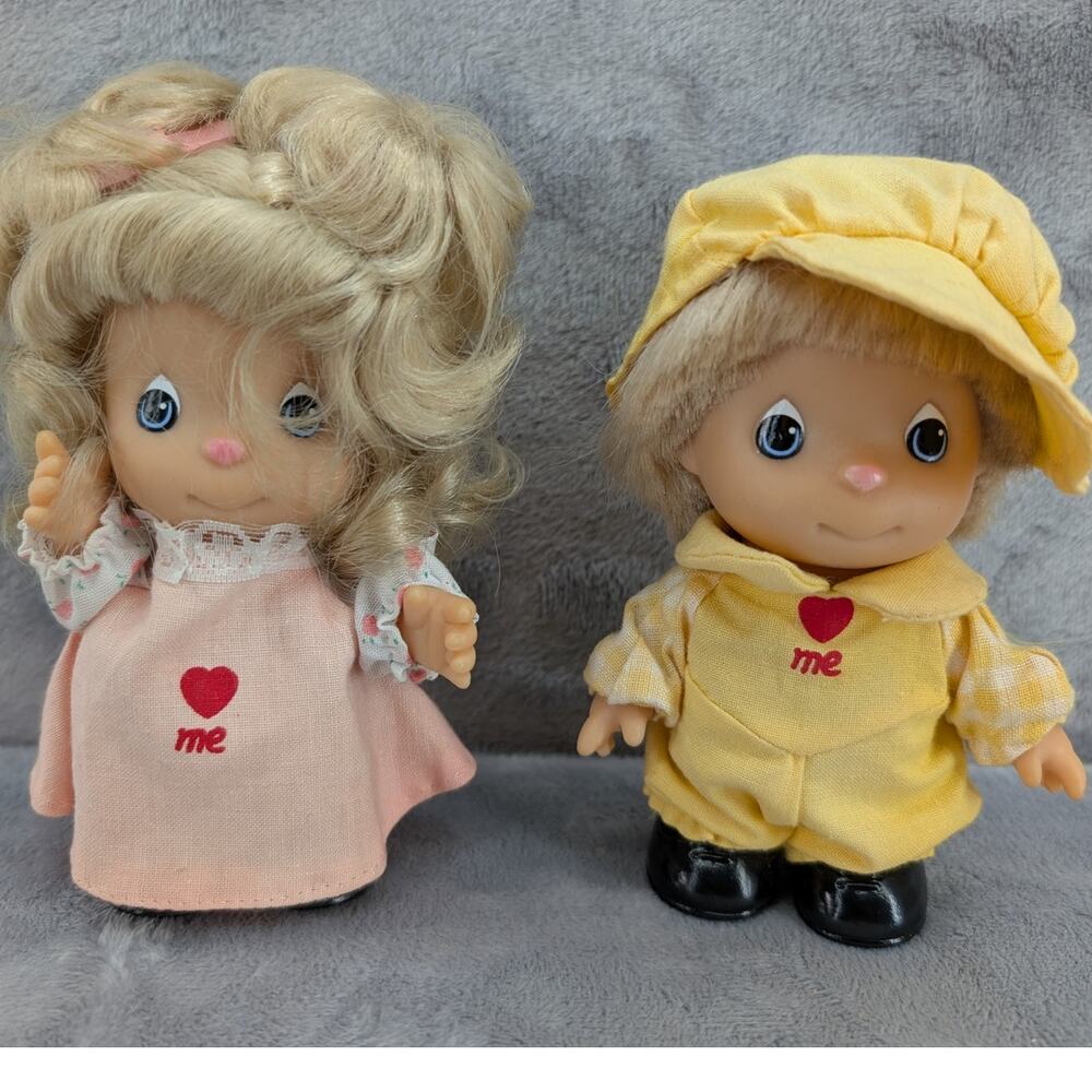 2 Precious Moments dolls Boy & Girl 1990 5" tall vintage 90's